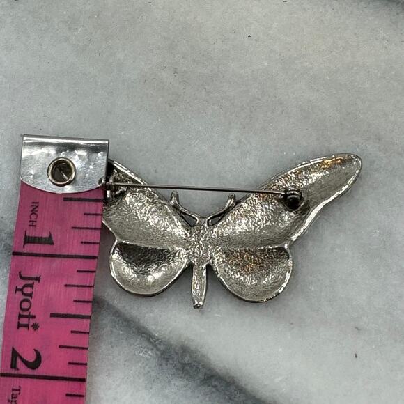 Butterfly silver pIn - Picture 4 of 5